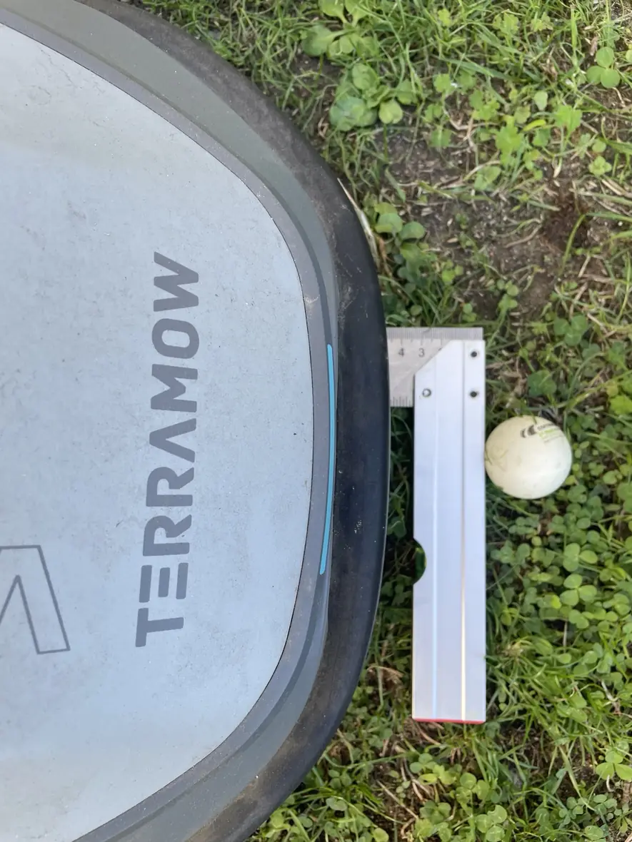 Petite balle test obstacle TerraMow